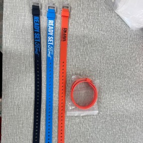 Silikon-Befestigungsband mit Firmenlogo bedrucken