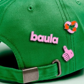 Personalisierte Caps mit individuellen Metall-Pins